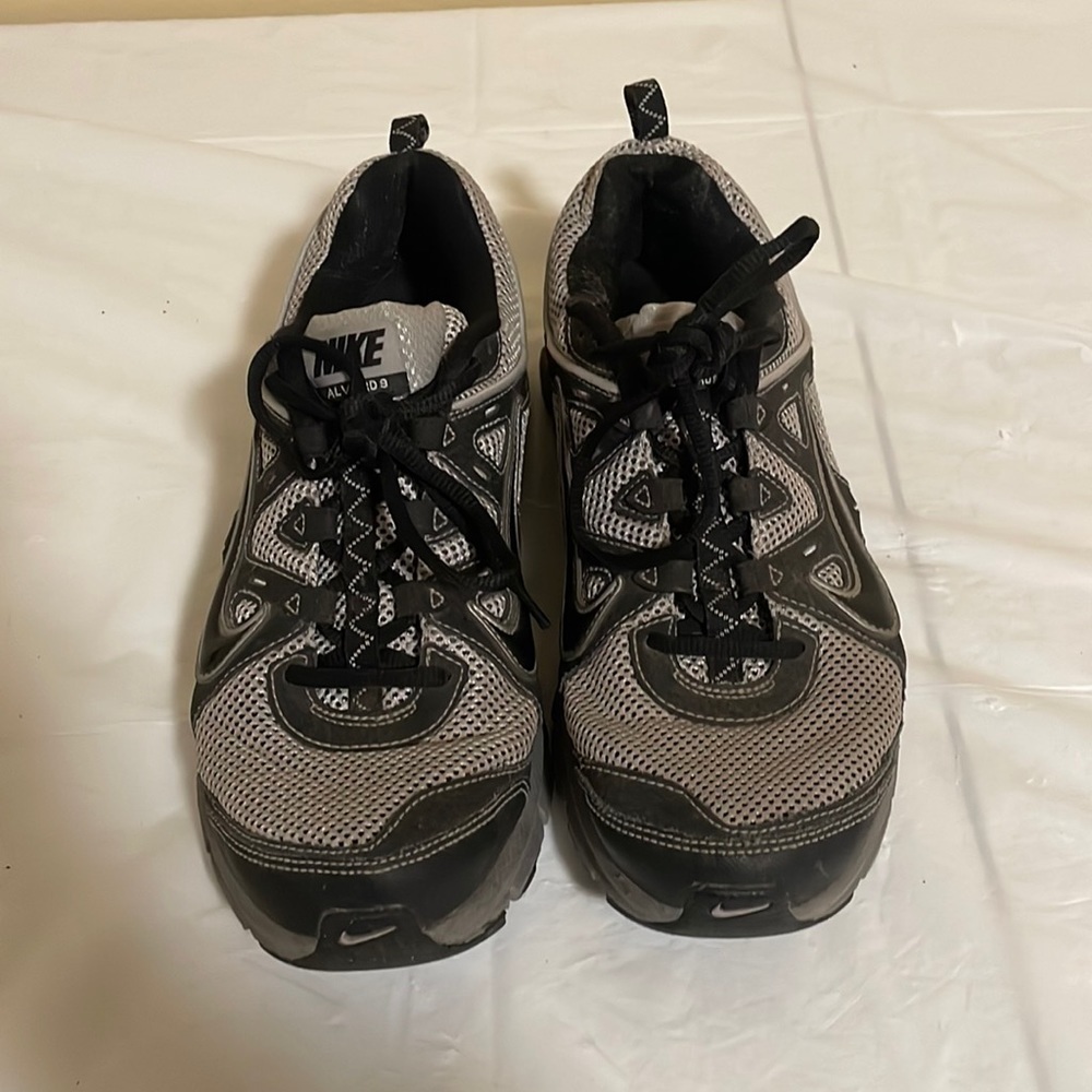 *nike Alvord 9 Silver Running Sz 10.5 443841 001